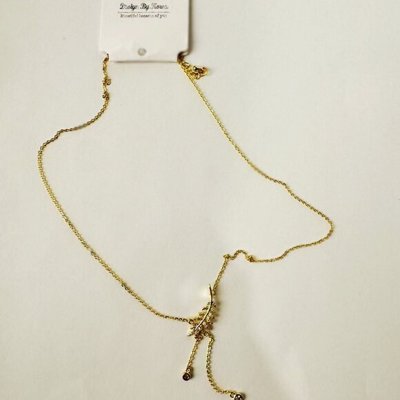 Gold Leaf Necklace | Dainty Leaf Pendant, Nature Inspired Jewelry - Picture 2 of 5